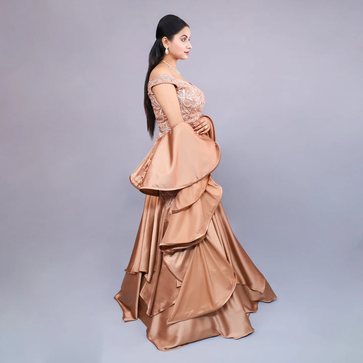 Elegant Western Crop Top Skirt Set- Vastrachowk