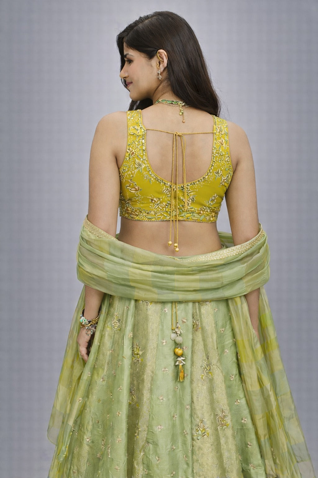 regal green pista lehanga