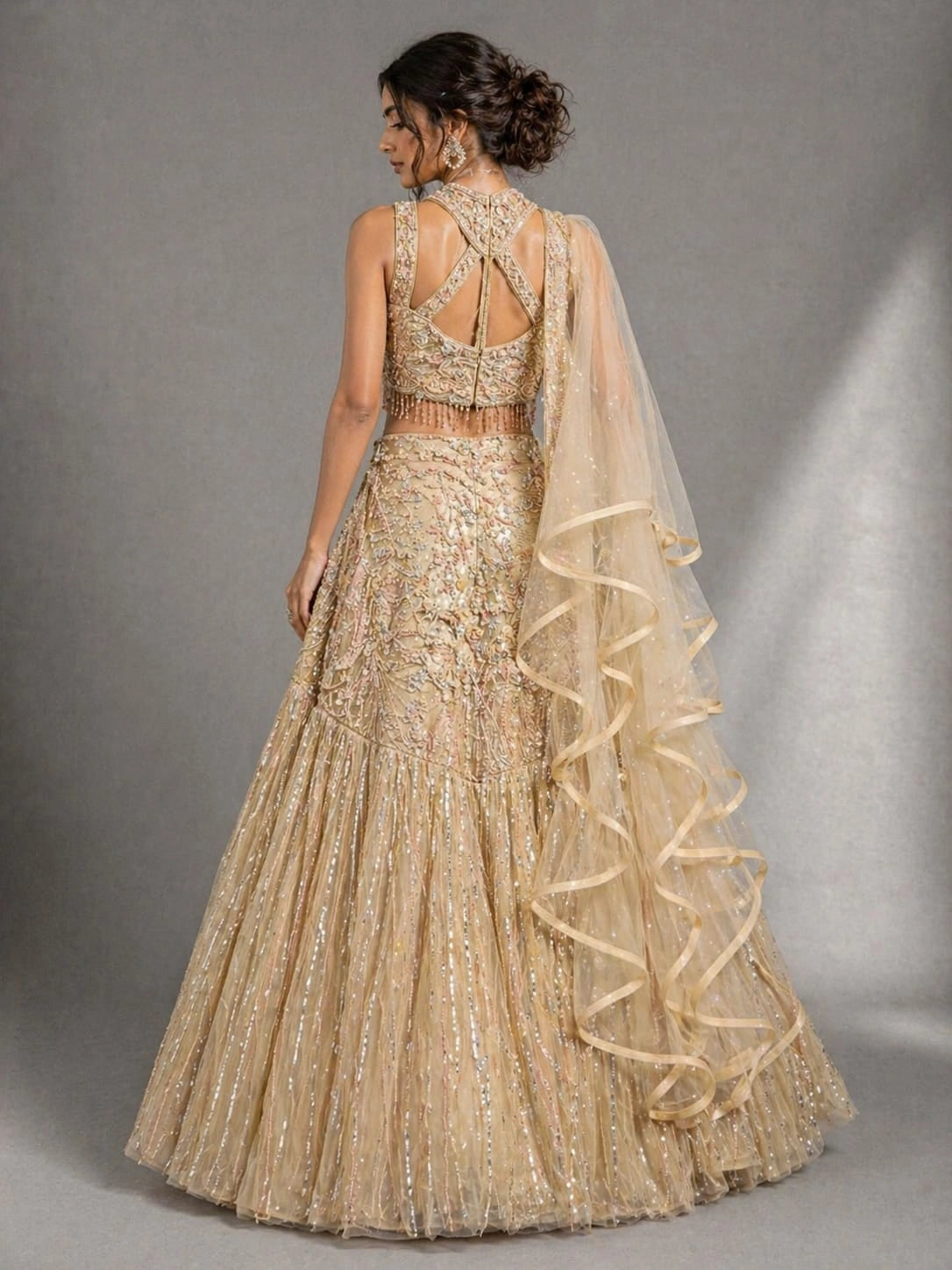 gold dupatta lehenga