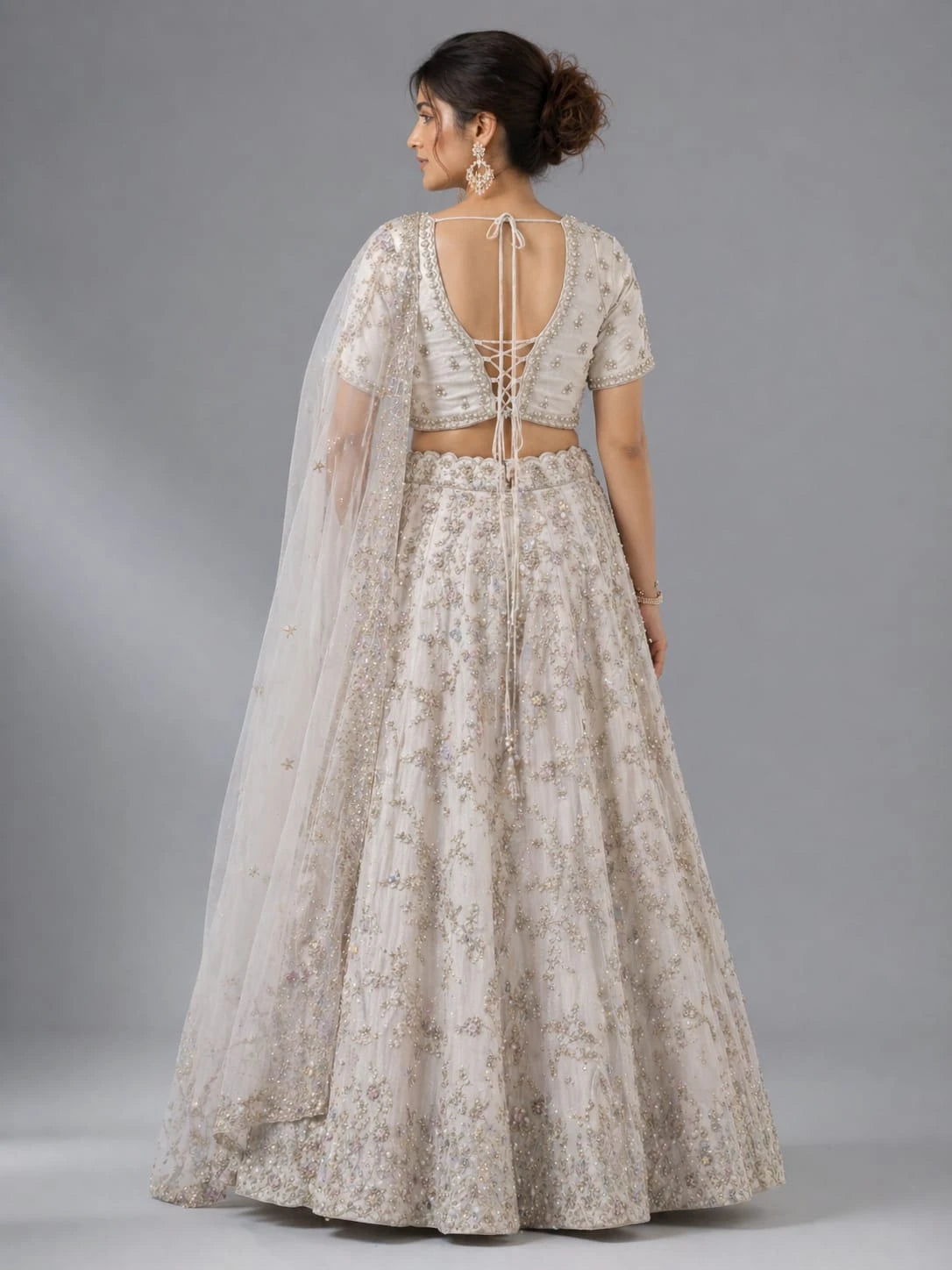 ivory dupatta lehenga