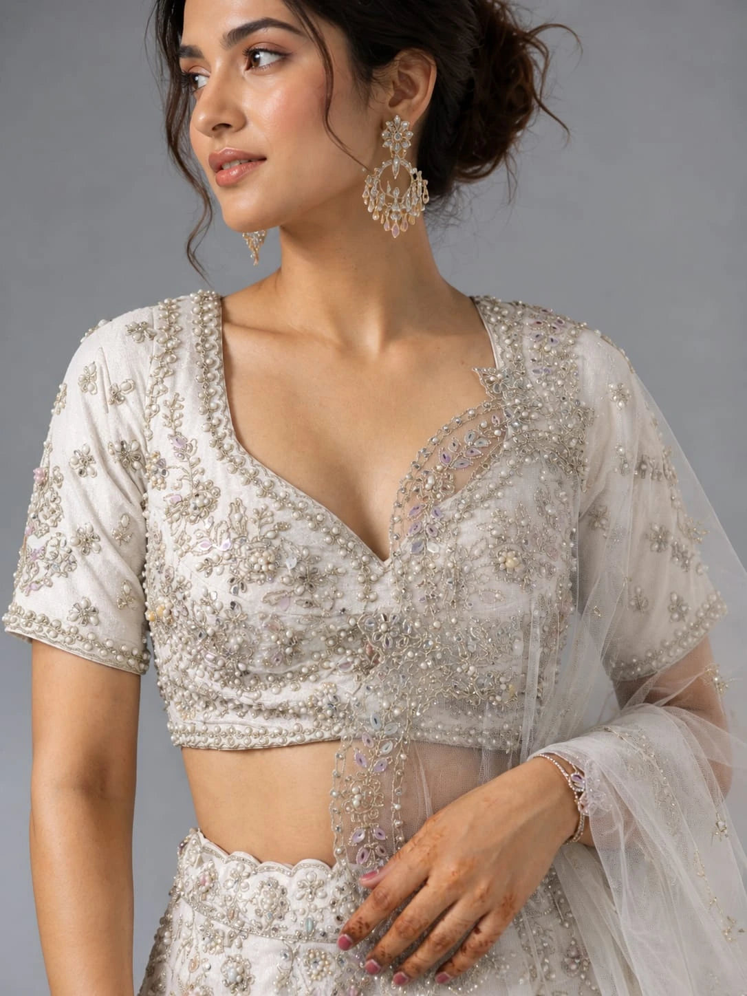ivory dupatta lehenga