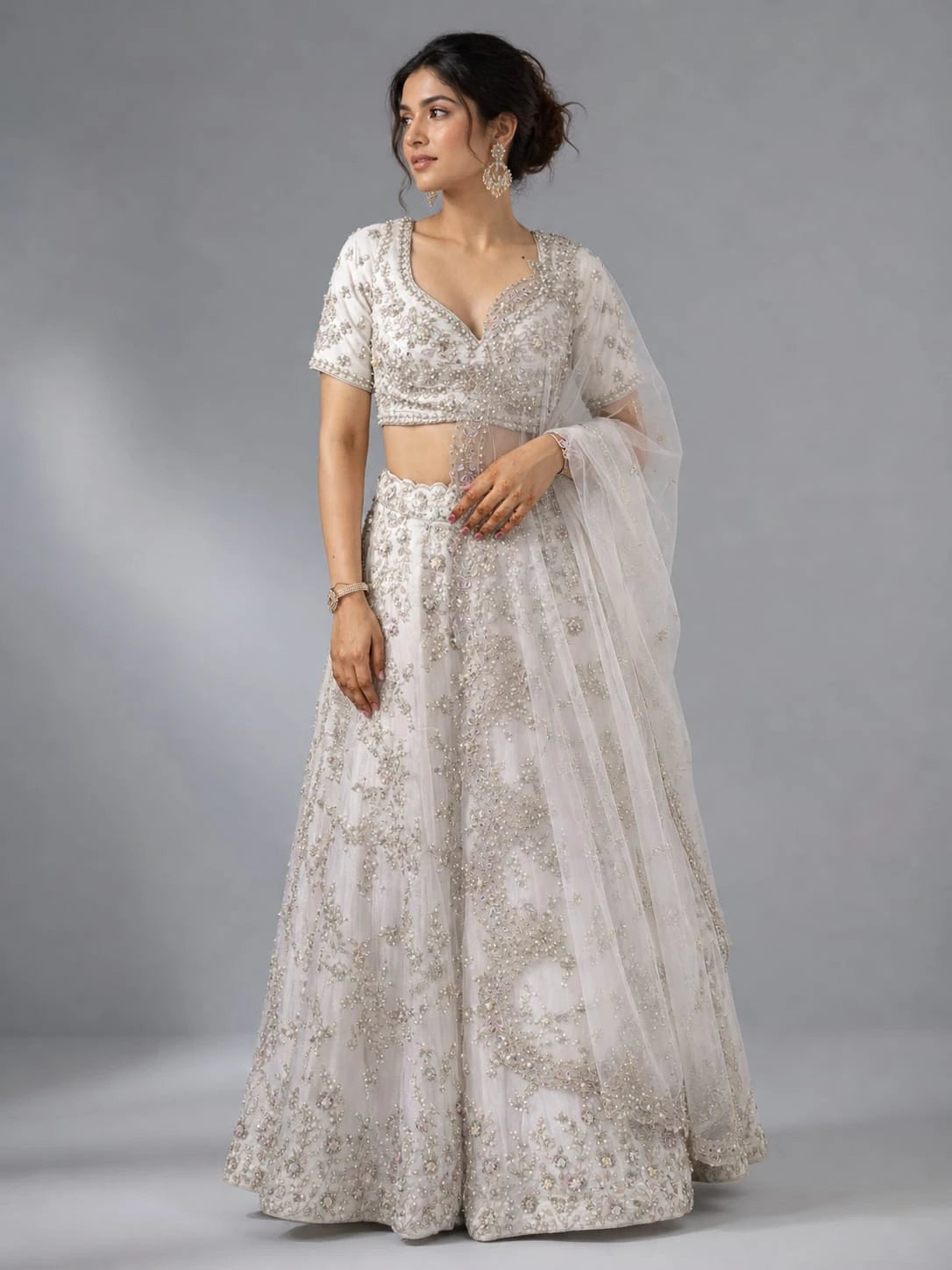 ivory dupatta lehenga