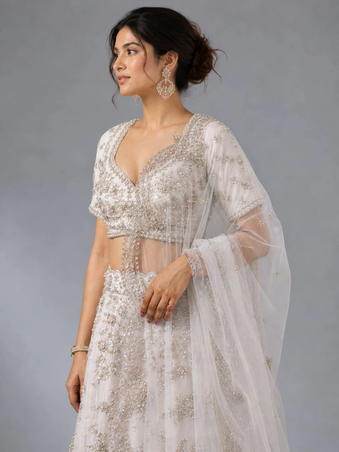 ivory dupatta lehenga