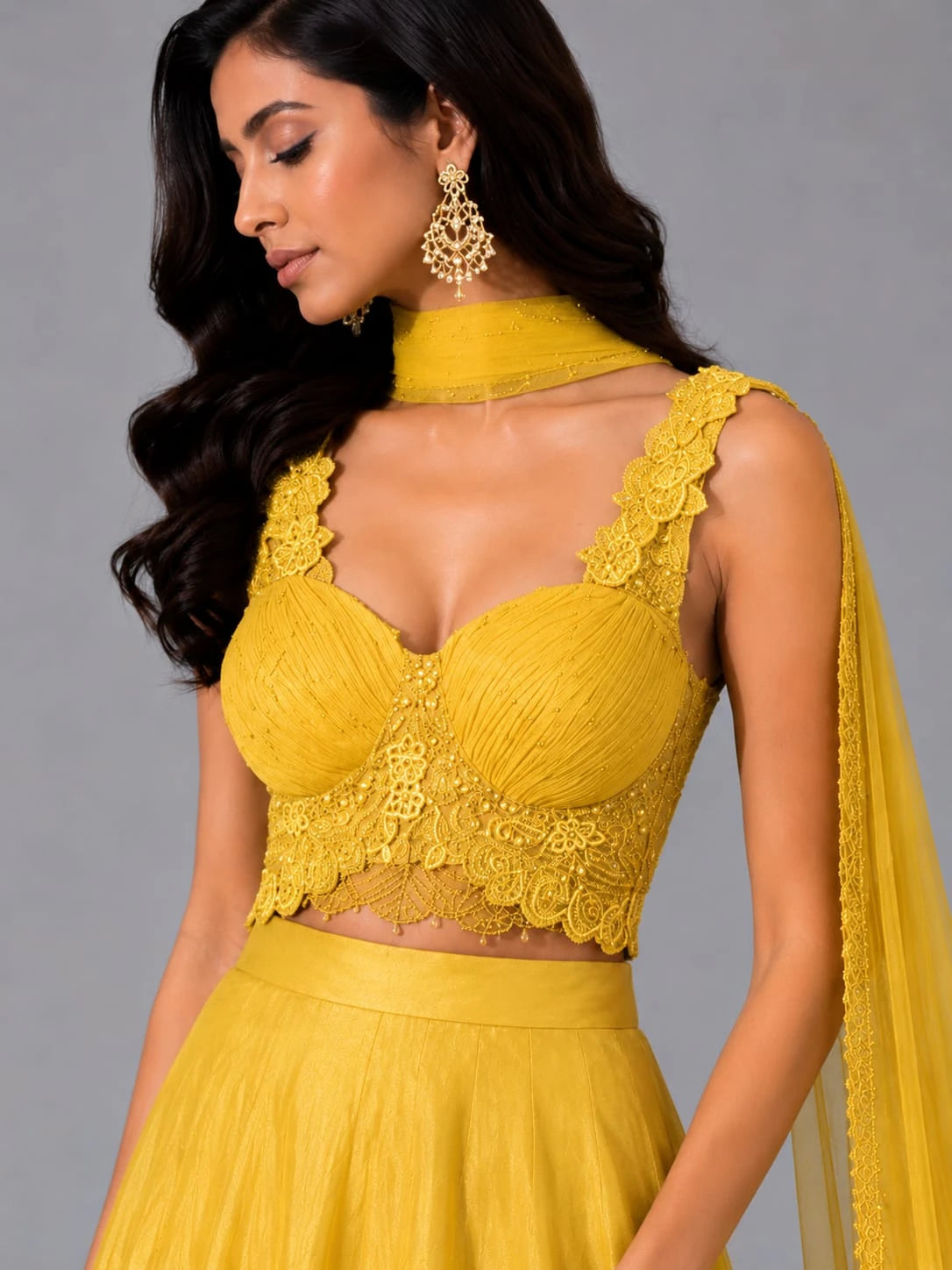 yellow dupatta lehenga
